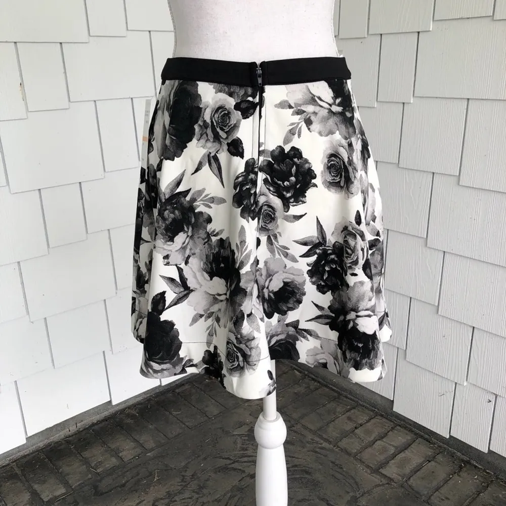 Speechless Women's White/Black/Gray Floral A-Line Mini Skirt sz Junior's 7 - Image 8