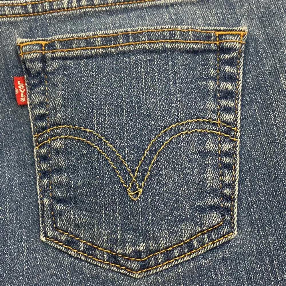 Levi’s womens blue jeans Size 7 JR - Image 6