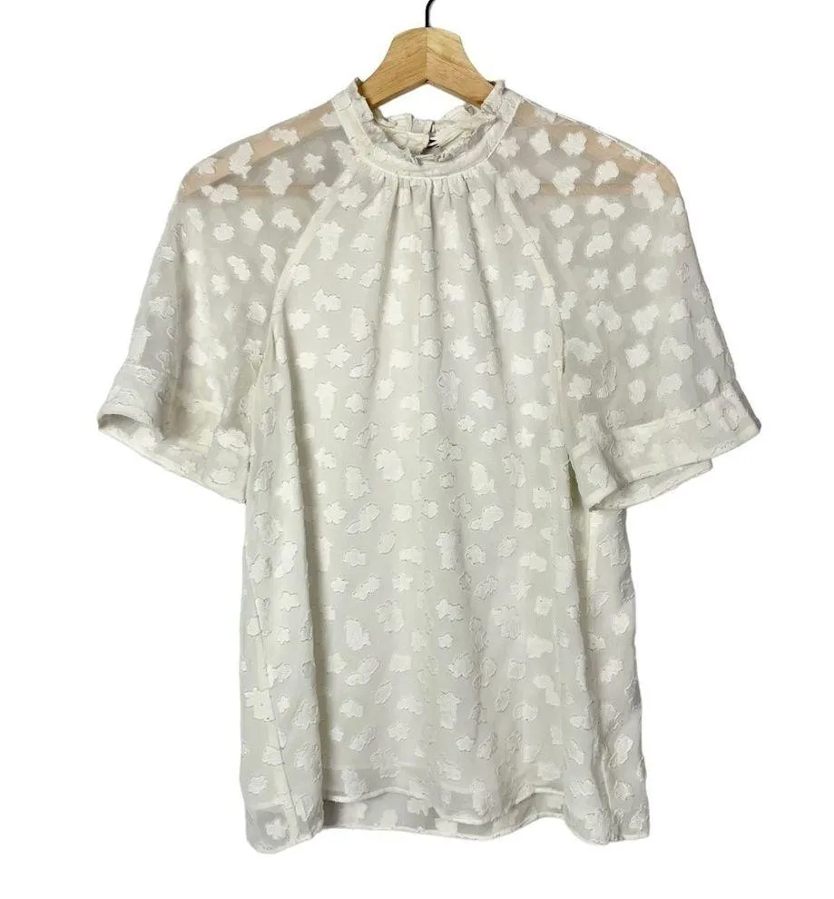 Anthropologie Feather Bone White Dot Short Sleeve Blouse XS - Image 4