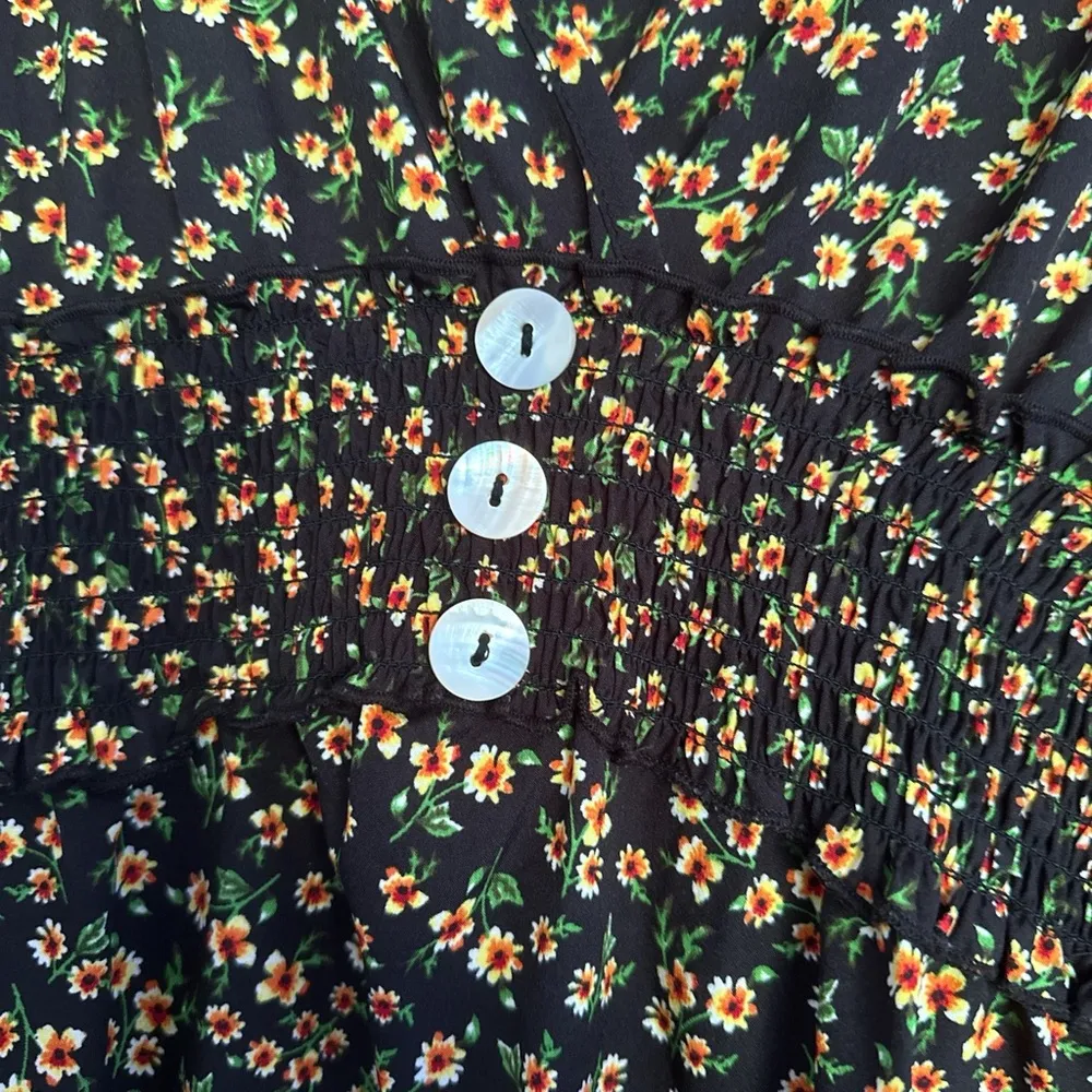 EUC  Floral Dress size M - Image 3