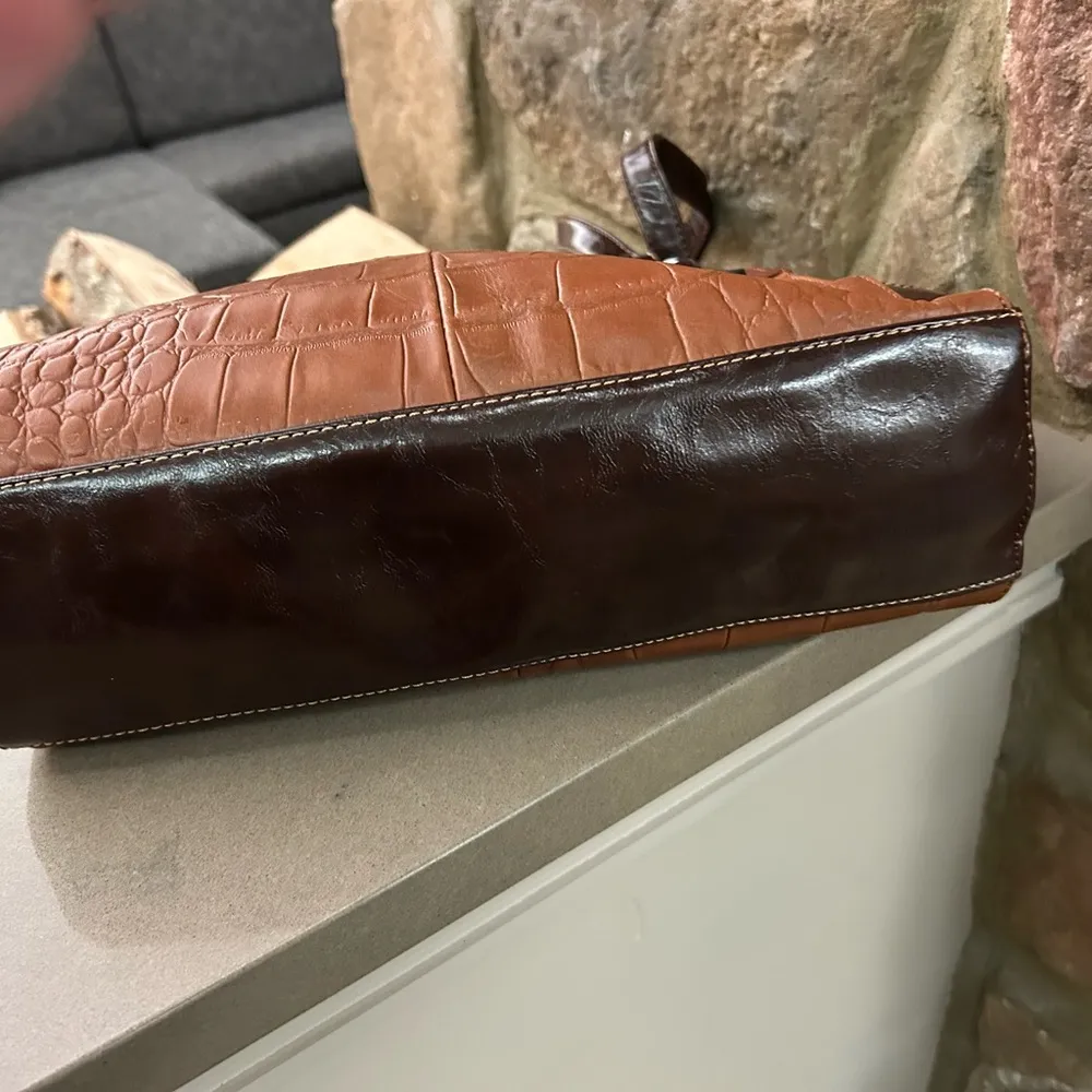 Stone Mountain Brown Leather Satchel with Crocodile Pattern and Silver Accents - Image 5