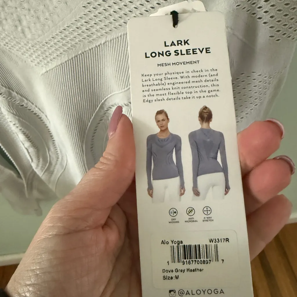 Alo Lark long sleeve Silver Size M - Image 3