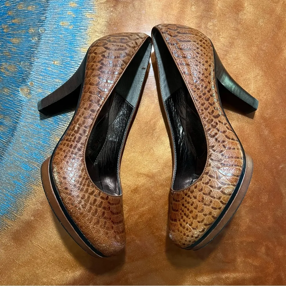 Sofft Brown Leather Platform Heels size 8.5 - Image 3
