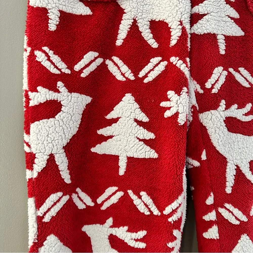 Vera Bradley Jacquard Fleece Pajama Pants in Reindeer Intarsia Red small - Image 2