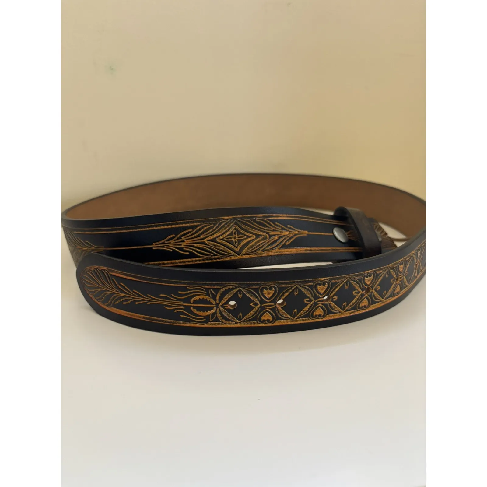 Women's Leather Hand Tooled Belt Size Medium Cowgirl Western Festival Rodeo Brown - Image 2