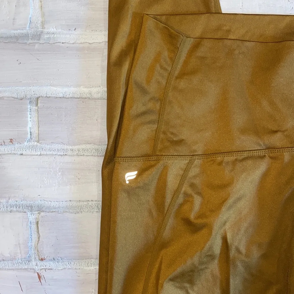 Fabletics shiny high waisted maternity legging in dark bronze - Image 7