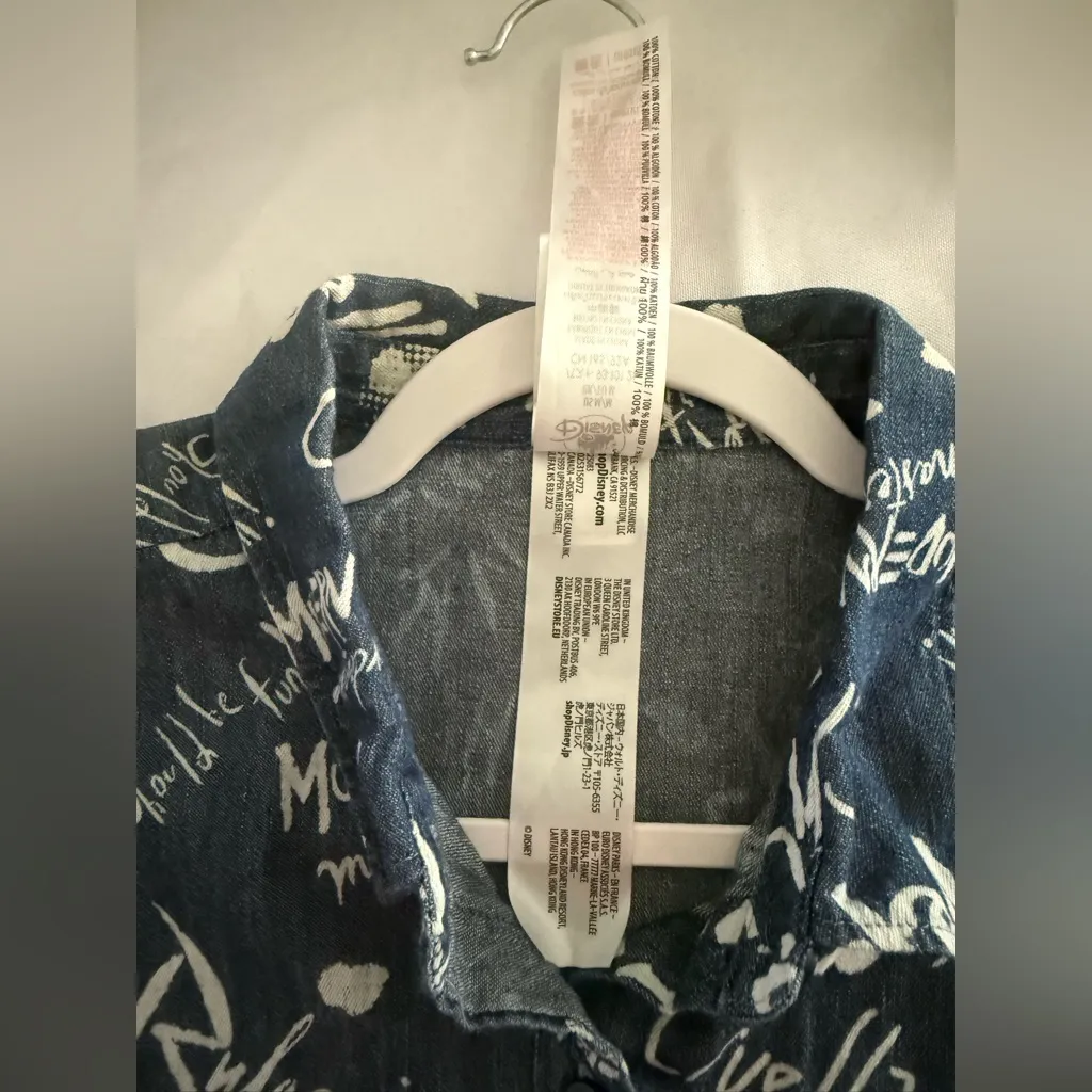 Disney Shirt Womens M Denim Blue Button Up Chambray AOP Graffiti Cruella De Vil - Image 10