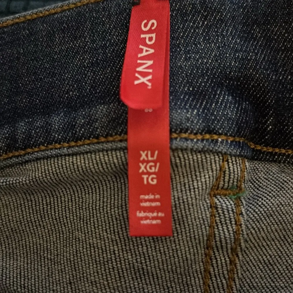 Spanx Patch Pocket Everywear Flare Stretch  Shaping Jean Sz XL (16)Pull On Blue - Image 6