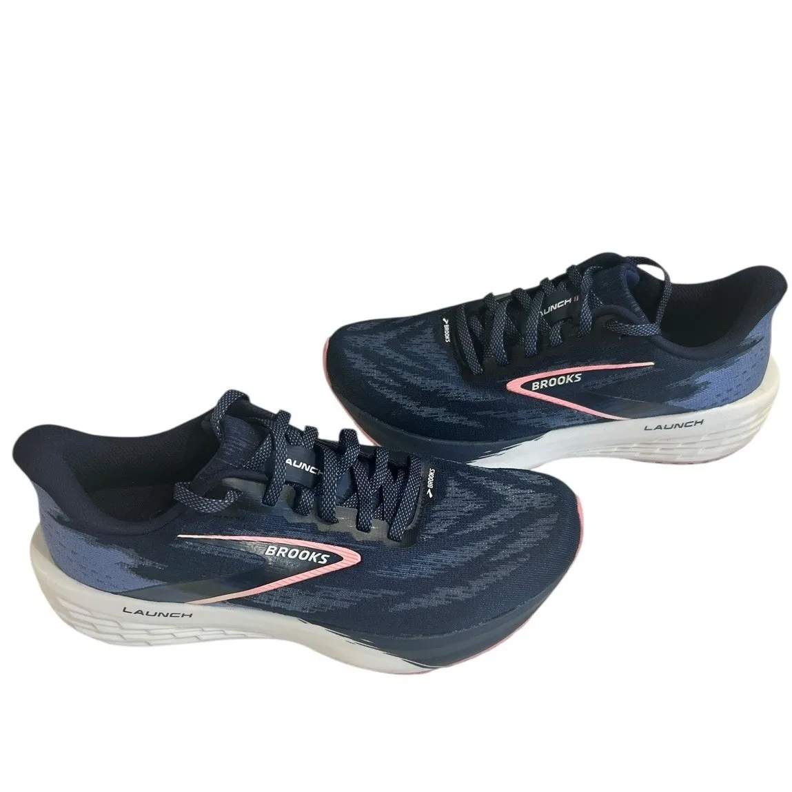 Women's Brooks Launch 11 Blue And Pink Tennis Running Shoes Size 7 New - Image 2