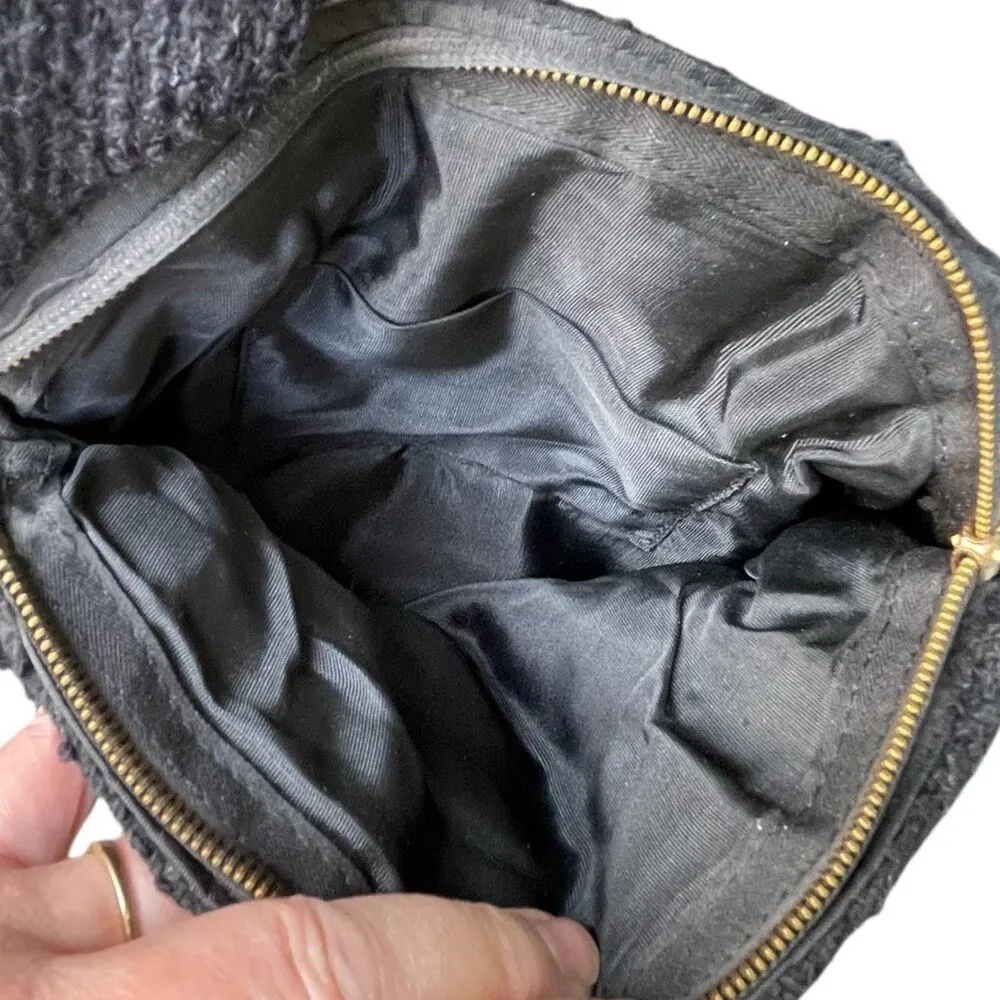 1940’s Lambswool shoulder bag with hand warmer pockets. Black - Image 3