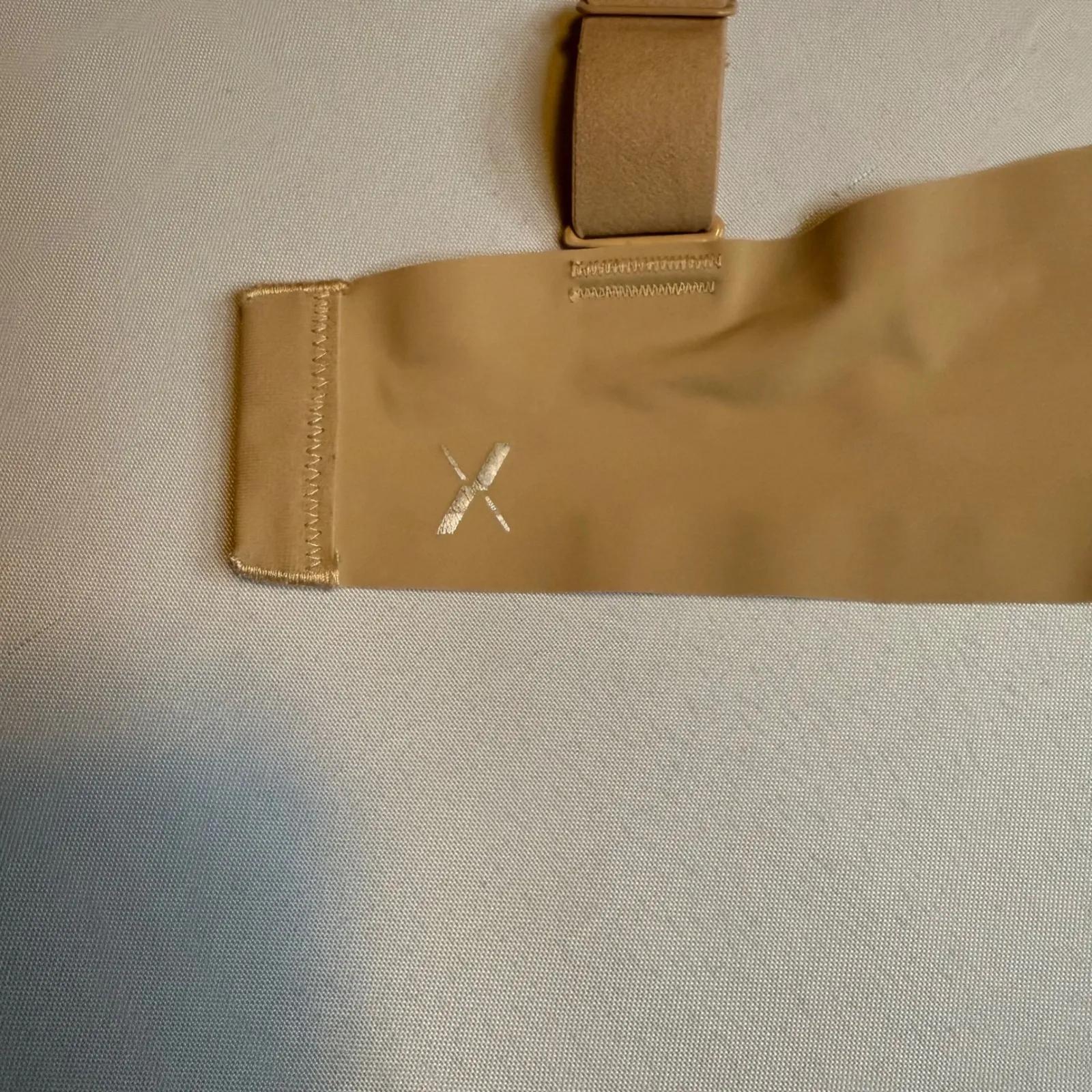 Knix Size 3 Nude Seamless Wireless Comfort Bra Everyday Support Wide Straps Tan - Image 4