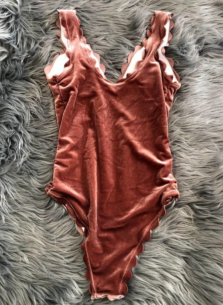 new shein velour scalloped bathing suit/bodysuit size extra small XS - Image 2
