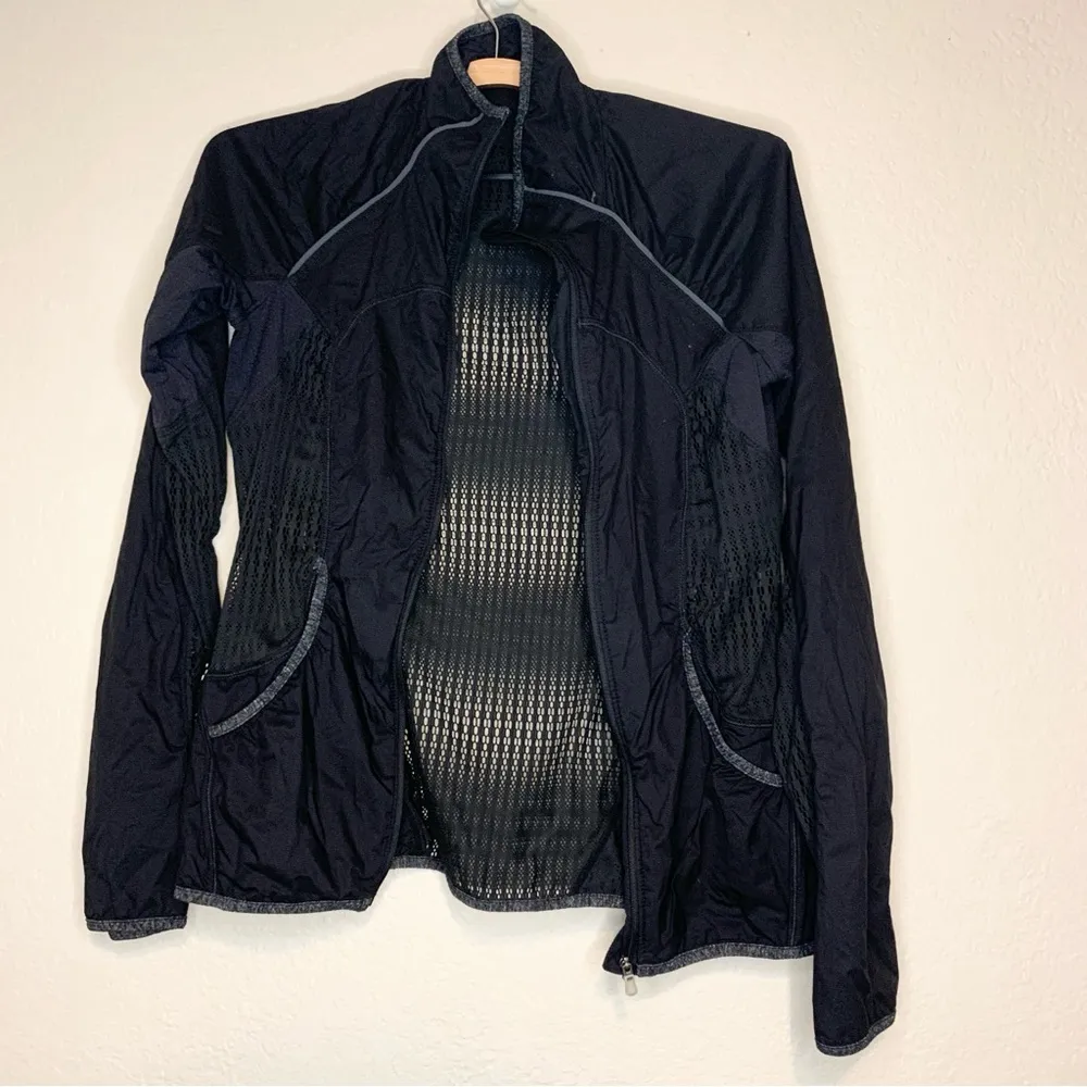 Lululemon Black Mesh Back Full Zip Athletic Jacket Size 6 - Image 5