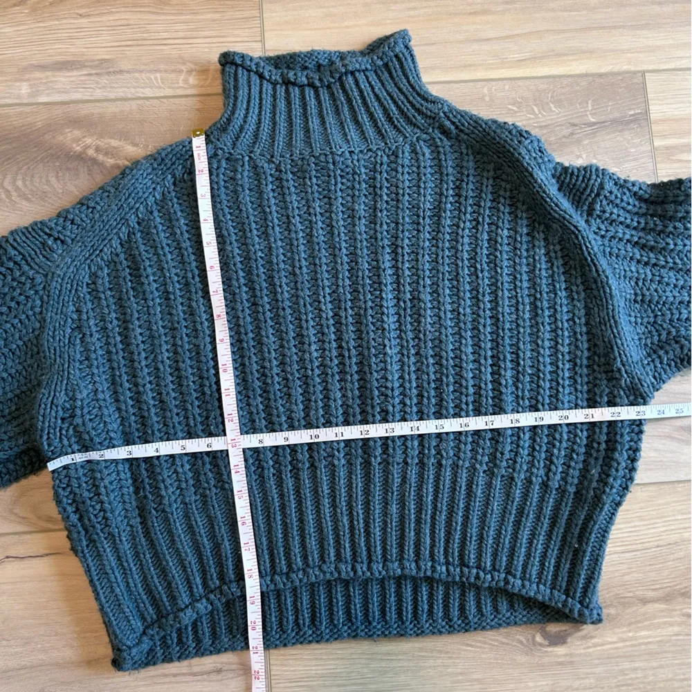 H&M Ribbed Mock Neck Chunky Knit Sweater - Medium - Image 3