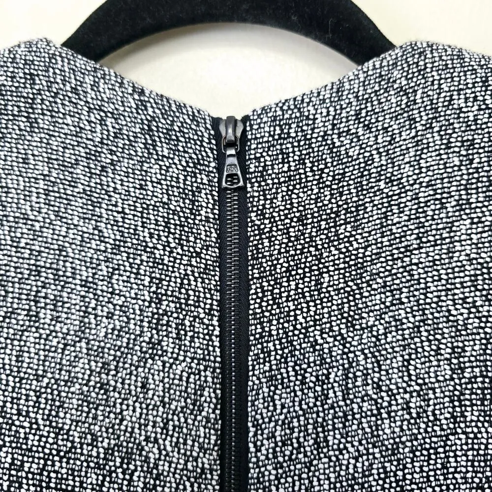 Karolina Zmarlak Boucle Gray and Black V - Image 6