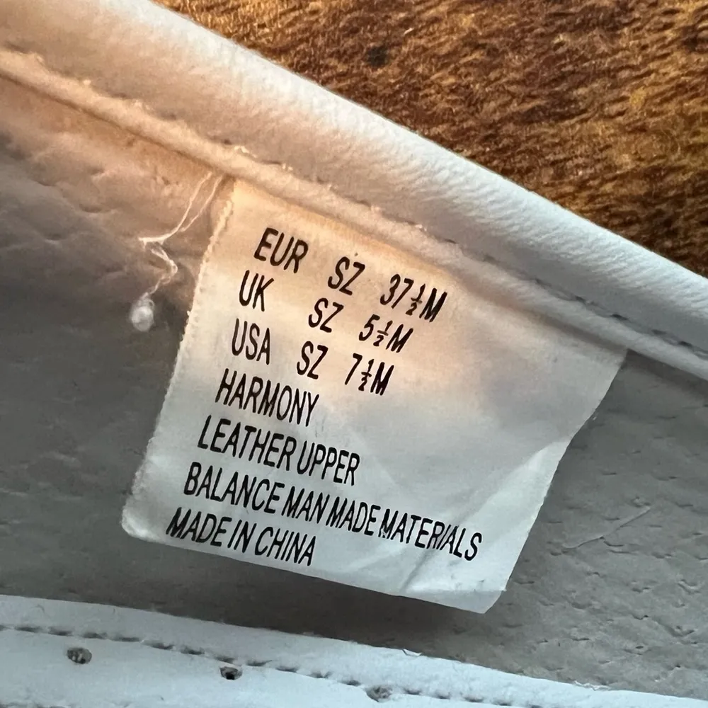 Cherokee Workwear | Harmony, white leather clogs. Size: 7.5M - Image 10