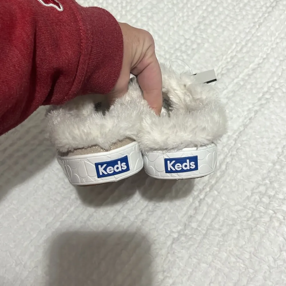 New Kate Spade x Keds Women’s Rose Gold Sparkly Furry Mules Slides Size 6 NWT - Image 7