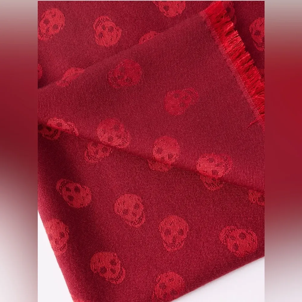 Alexander McQueenSkull-jacquard wool-blend scarf - Image 2