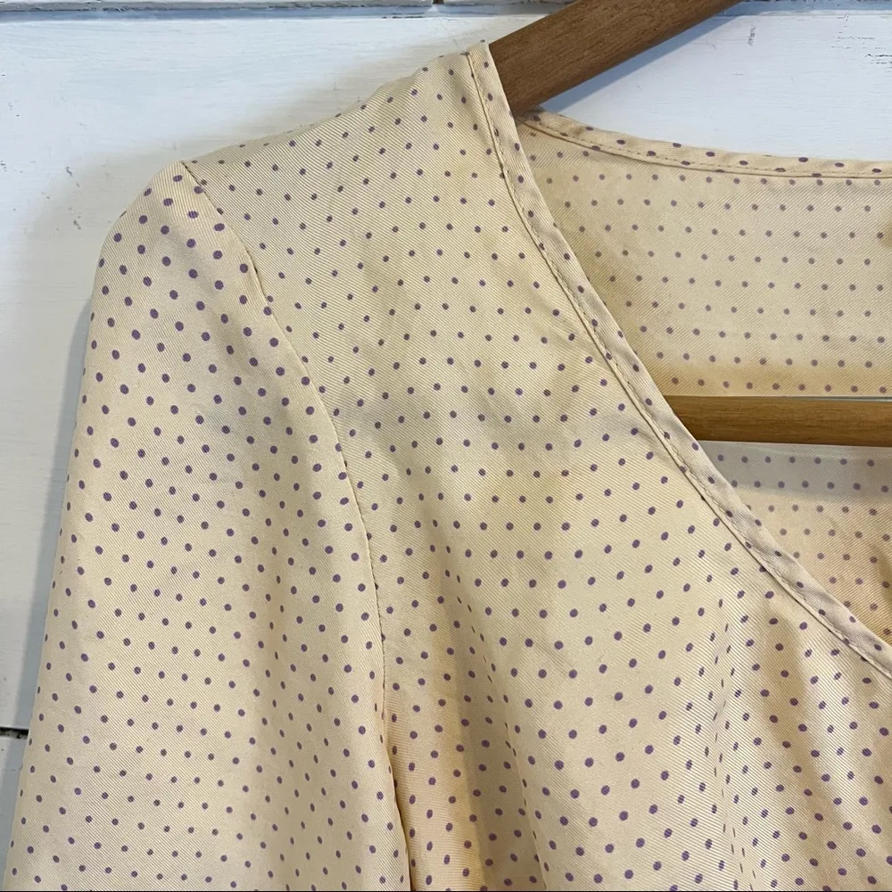 Mimi Maternity 100% Silk Bell Sleeve Top Empire Waist Top. Size Medium. - Image 3