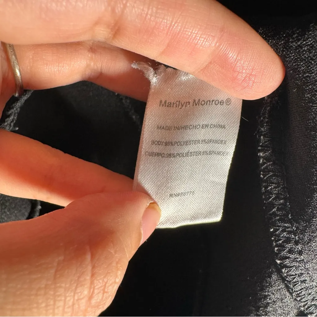 Marilyn Monroe  • Bodysuit • Black • Snap Closure • Small - Image 5
