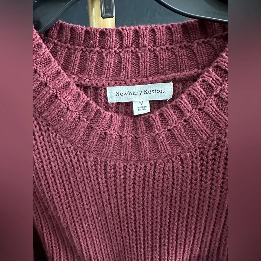 Newberry Kustom Short Sleeve Ruffle Knit Sweater Burgundy Medium - Image 2