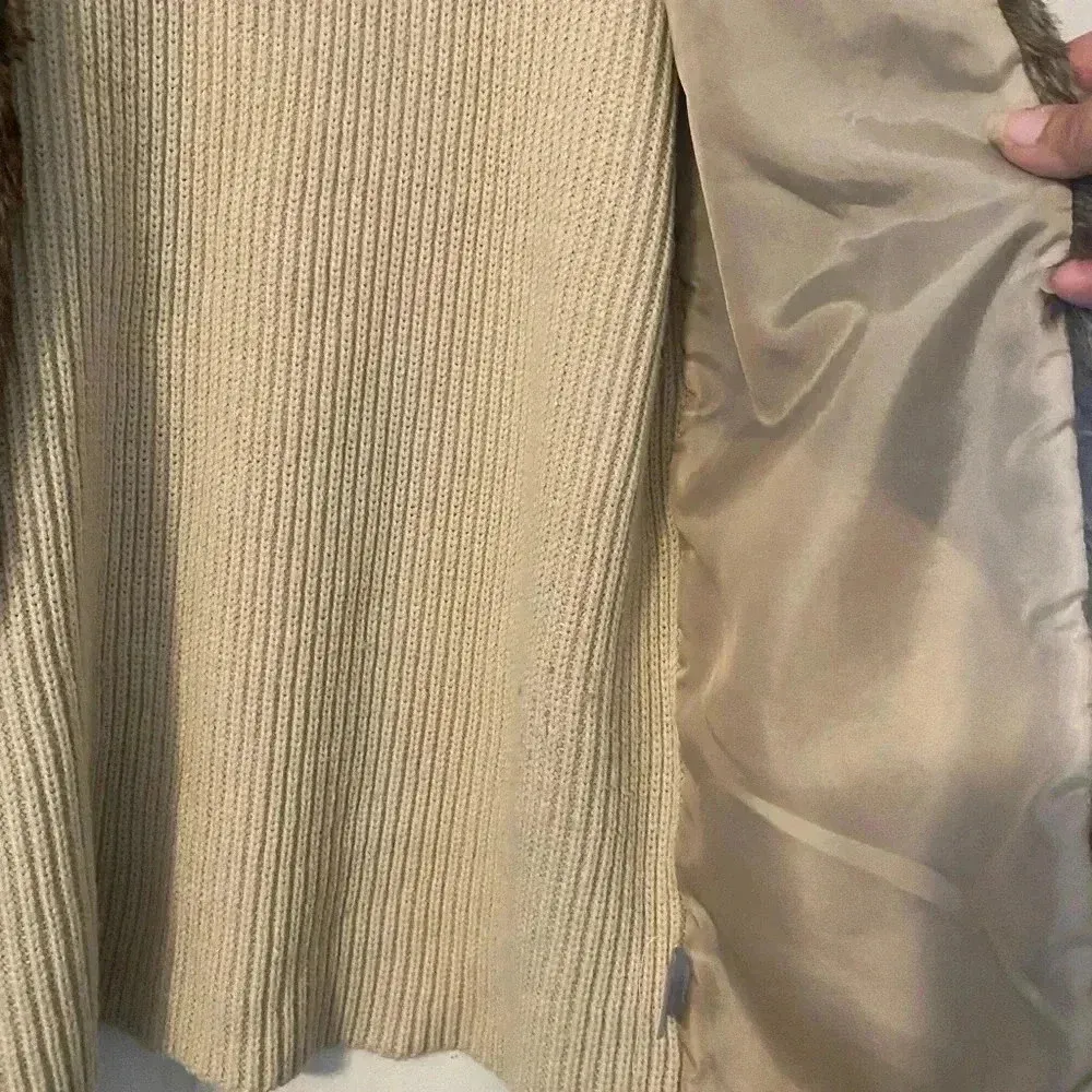 Faux‎ Fur Sleeveless Open Front Sweater Vest Pockets Size Small - Image 7