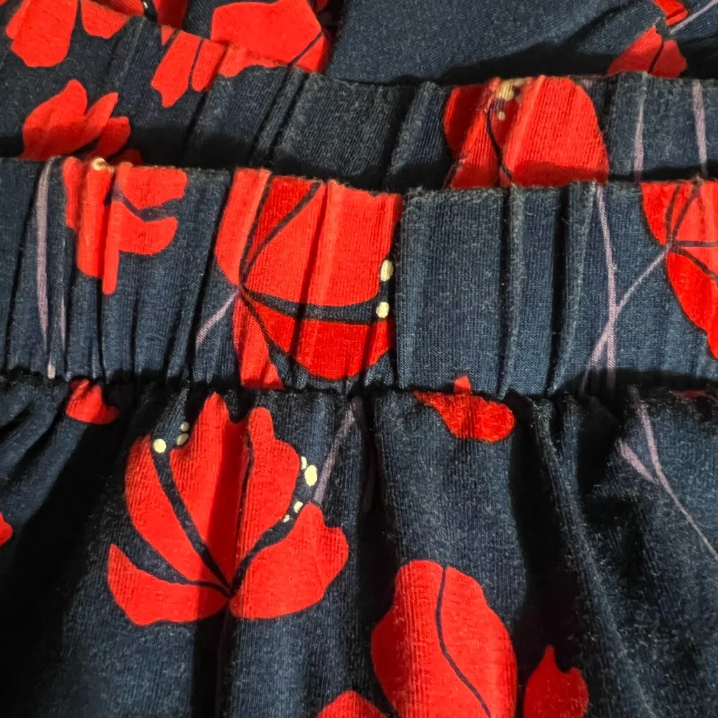 Market & Spruce Navy and Red Floral off shoulder Blouse Size L - Image 4