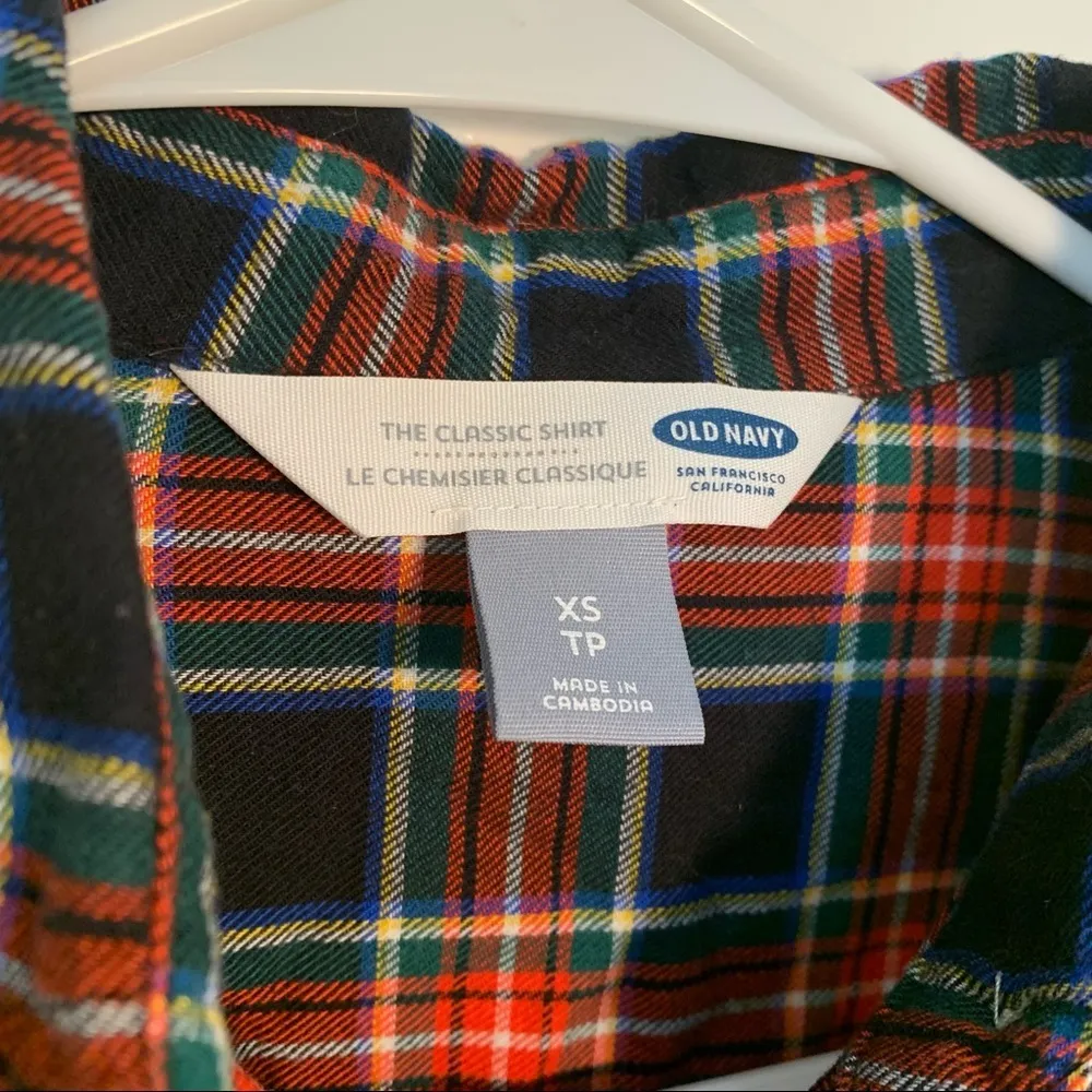 Old Navy The Classic Shirt Button Down Black Tartan Plaid - Image 7