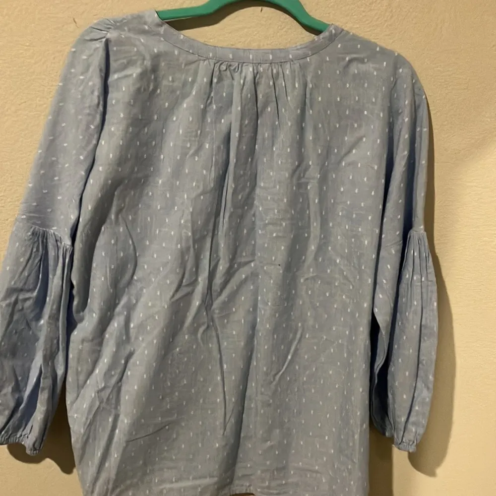 Caslon light blue with white design blouse NWT 343 - Image 6