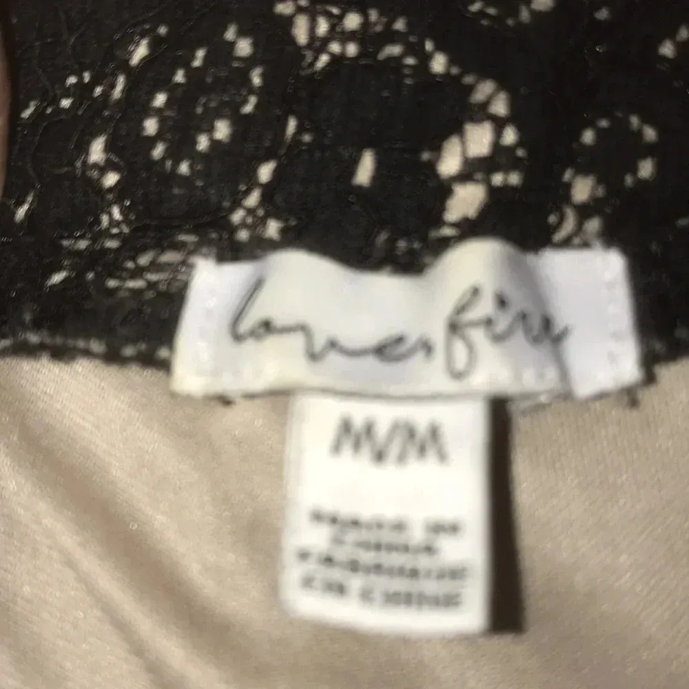 LOVE FIRE lace black blouse on or off shoulders fully lined short sleeve size M - Image 4