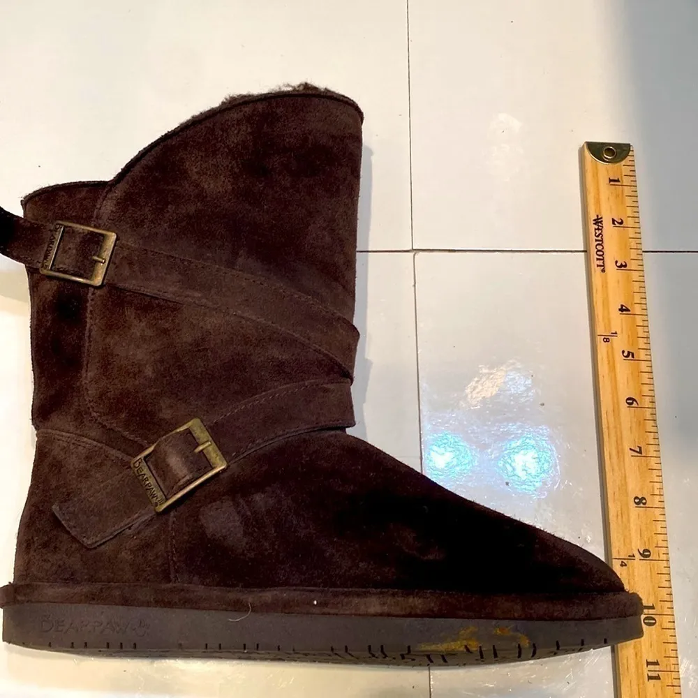 Bearpaw 💯 chocolate brown suede boots with wool blend lining. Size 8. - Image 8
