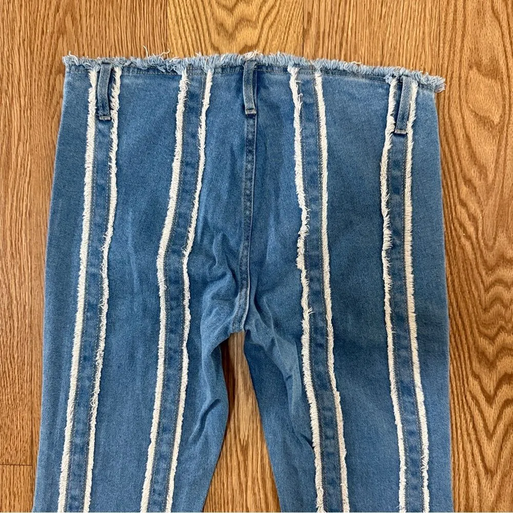 Wild Fable Low Rise Frayed Seam Detail Flare Blue Jeans Women’s Size 10 - Image 7