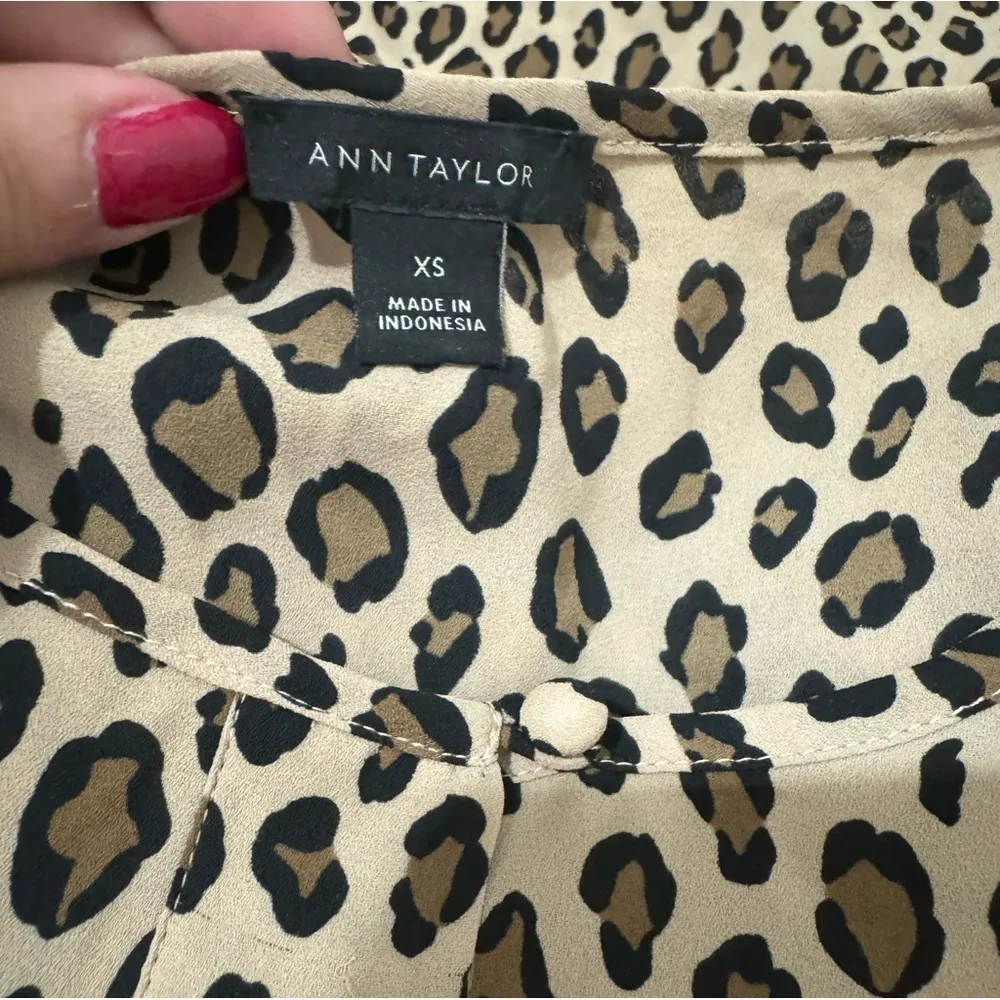 size xs long sleeve pullover blouse leopard top brown tan drawstring - Image 2