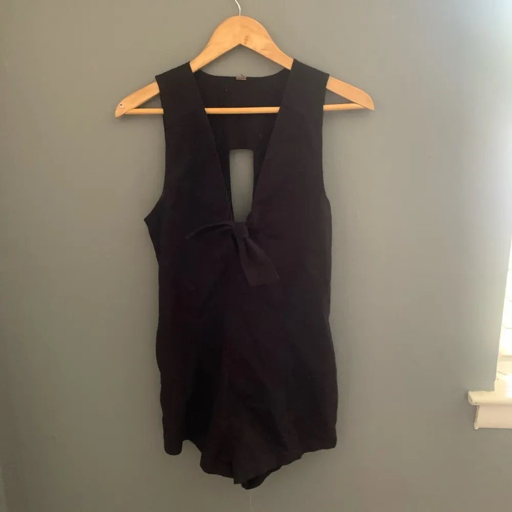 Free people black tie knot keyhole romper - Image 4
