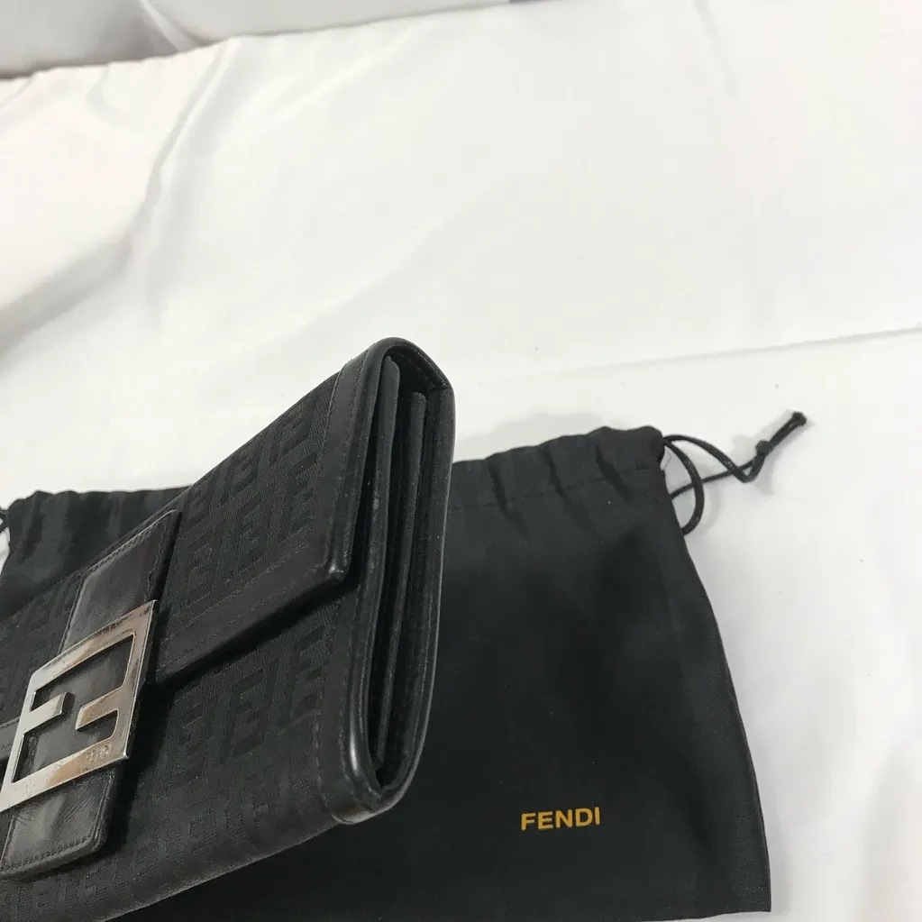 Fendi Zucchino Vintage Black Logo Flap Wallet Clutch with Silver Buckle EUC - Image 5