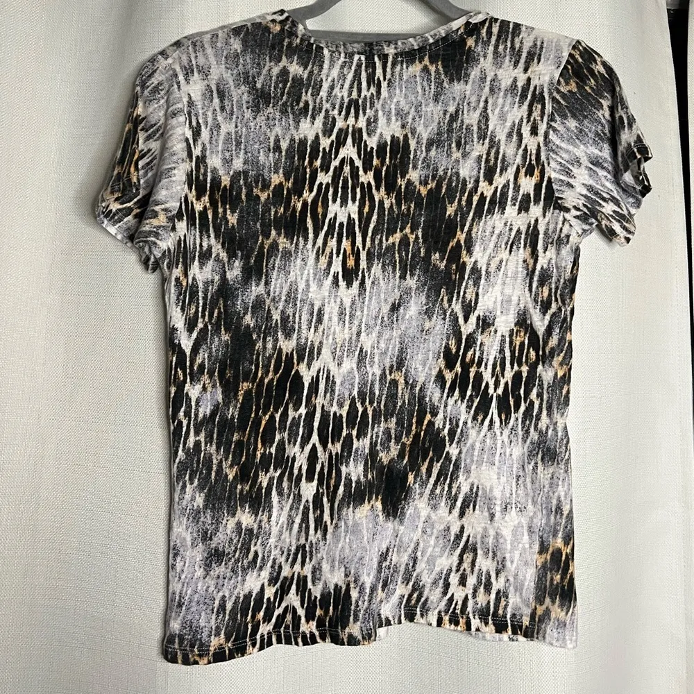 Maje Cheetah Print Linen V Neck T Shirt Small - Image 3