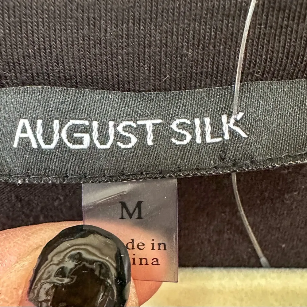 August Silk Womens Sz M Black Sheer Pleated Back Short Sleeve, scoop neck - Image 4