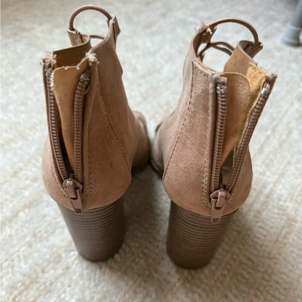 Boot / Sandal Heels Size 6 Brown Tan - Image 5