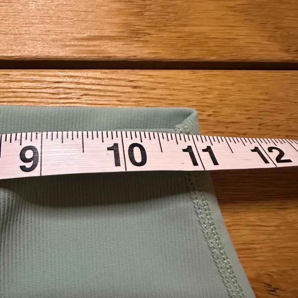 Wilo sage green bike shorts small - Image 6