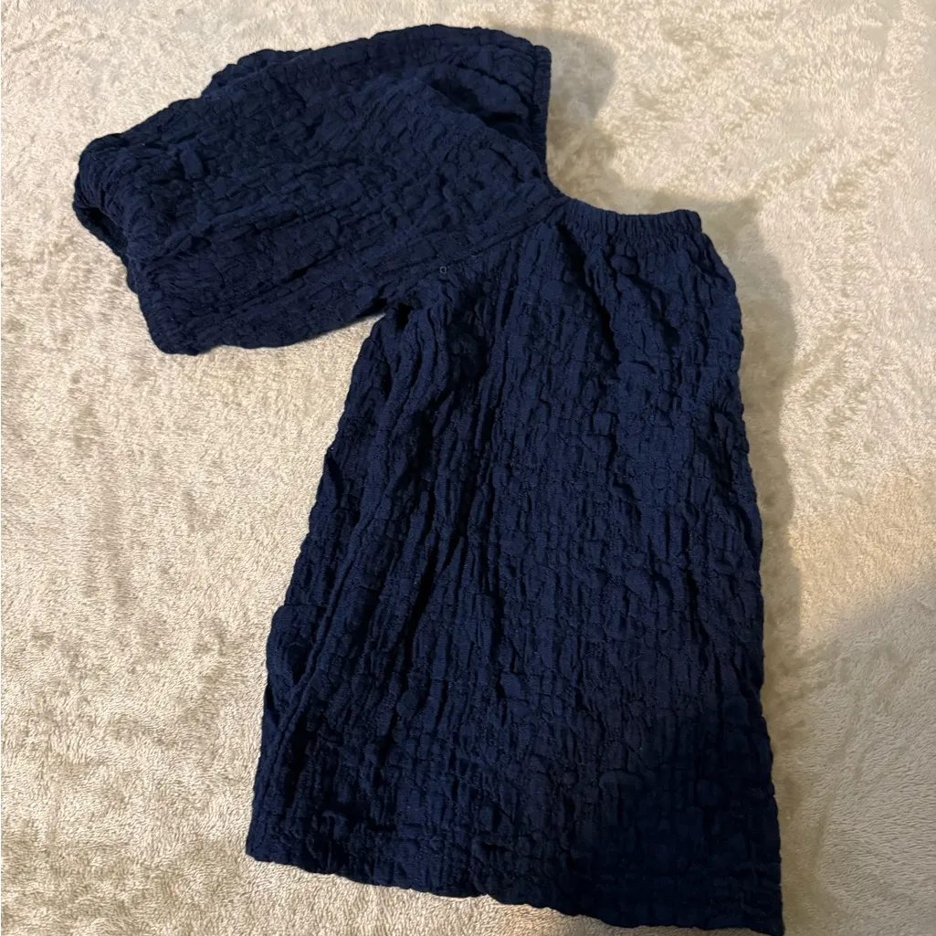 Old Navy Dark Blue Textured Blouse size XS - Image 5