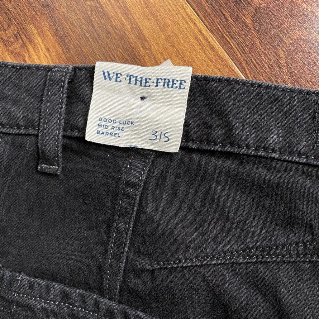 31S We the Free Good Luck Mid Rise Barrel Jeans Relaxed Black NWT - Image 6