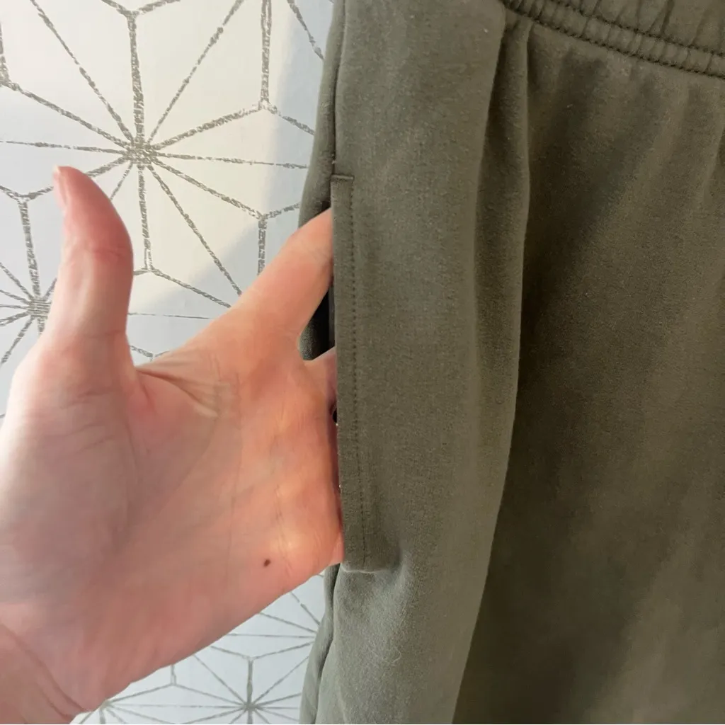 Athleta Oversized Green Jogger Sweatpants - Image 5