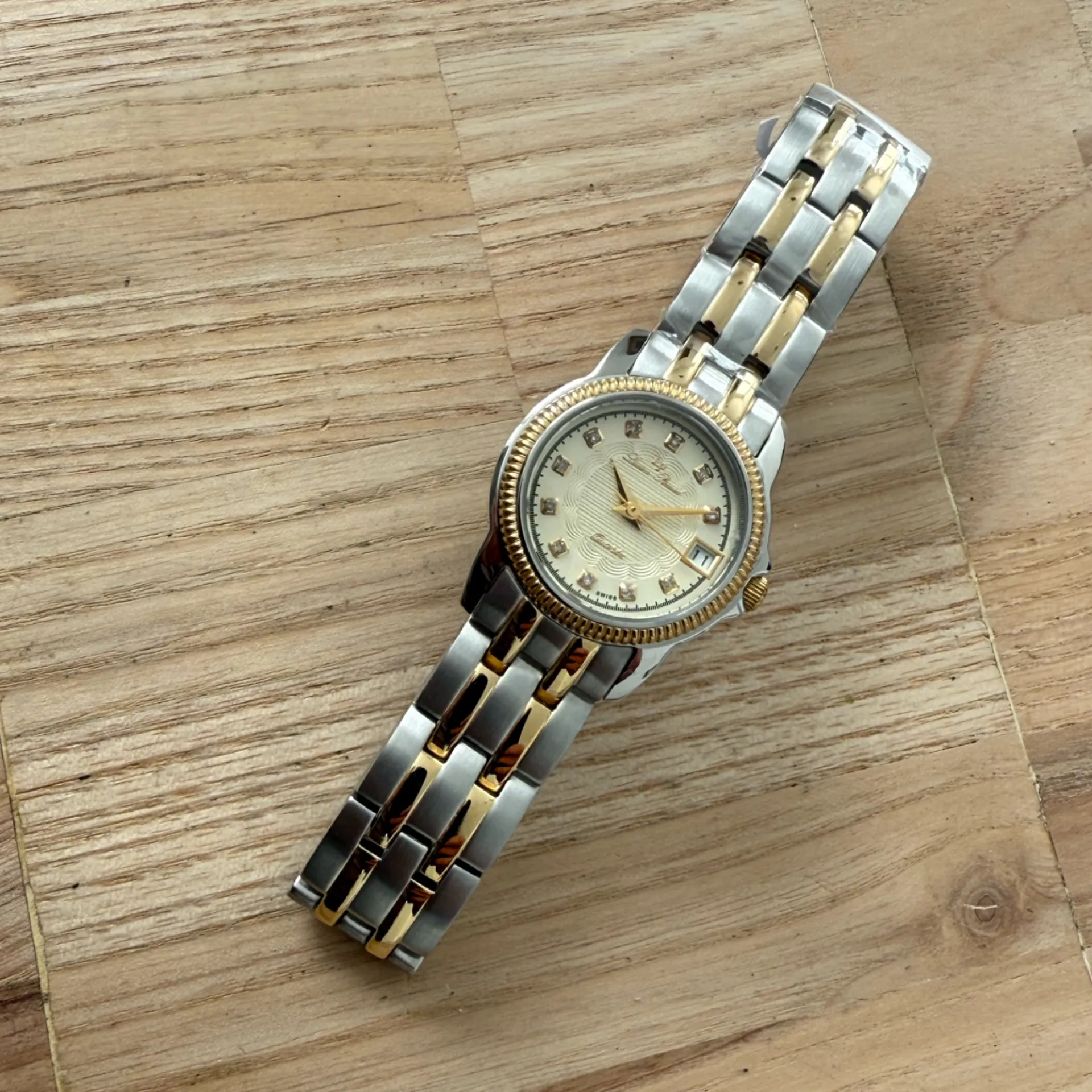 Lucien Piccard Diamond New IOB Ladies Watch Two - Image 9