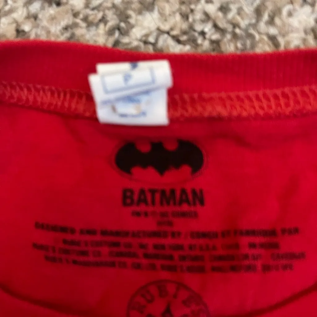 Set of three women’s‎ superhero shirts Red Size 6 - Image 3