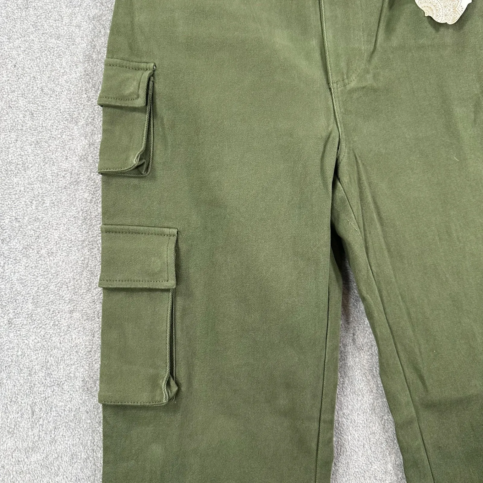 Altar'd State Olive Green Cargo Utility Jeans Size Medium Bootcut New Pockets - Image 4