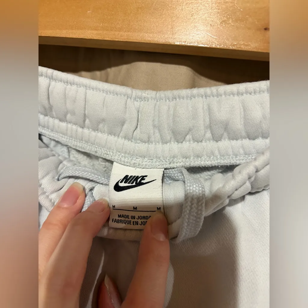 Nike sweatpants - Image 3
