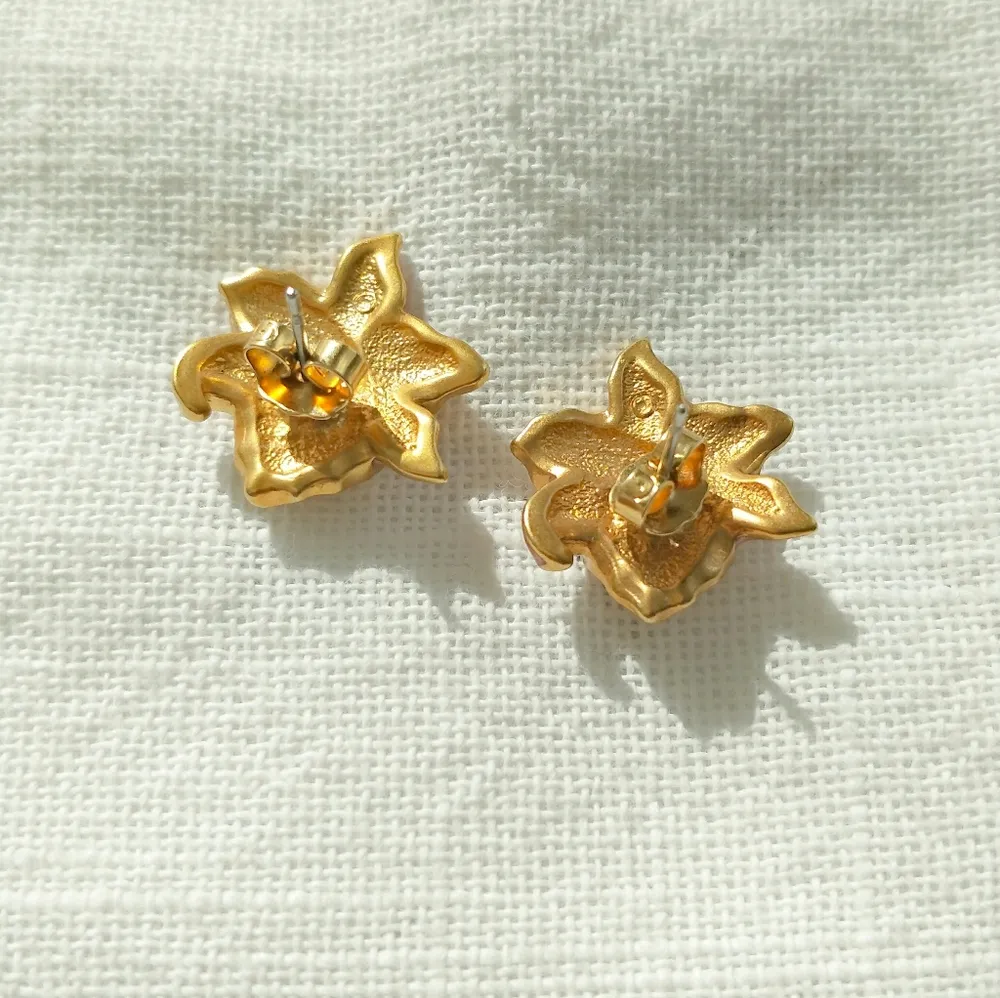 vintage pink gold lily earrings - Image 3