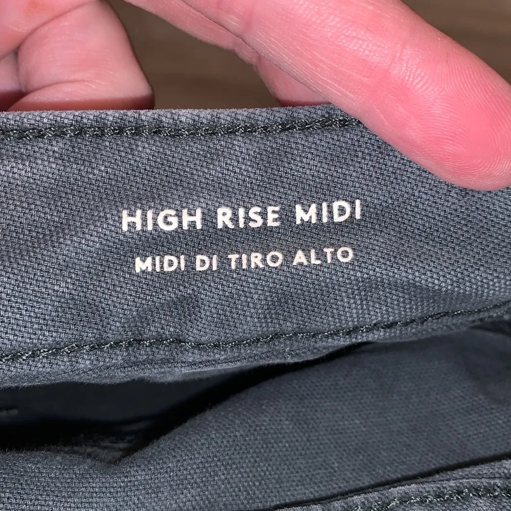 Universal Thread green high rise midi jean shorts - Image 6