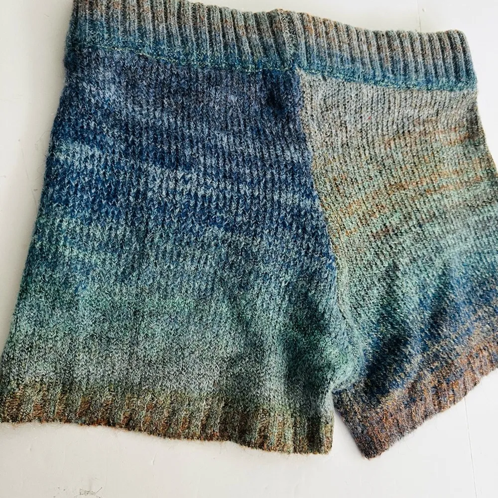 L*Space Zoé Sweater Knit Ombre Shorts NWT Size Small!  Revolve Brand  Sold Out - Image 9