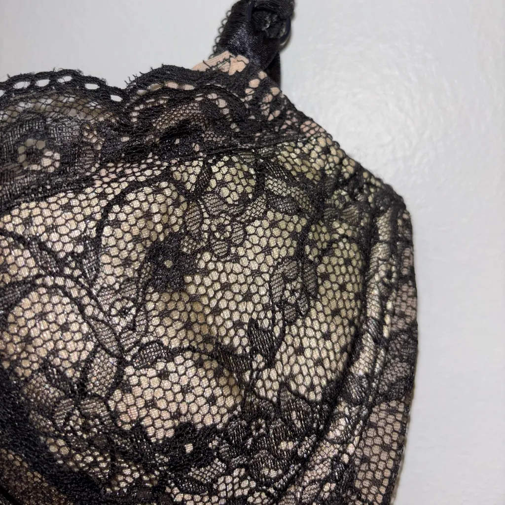 Y2K 2003 Victoria's Secret Pink Tag Black Lace Bra & Garter Belt Set - Image 4